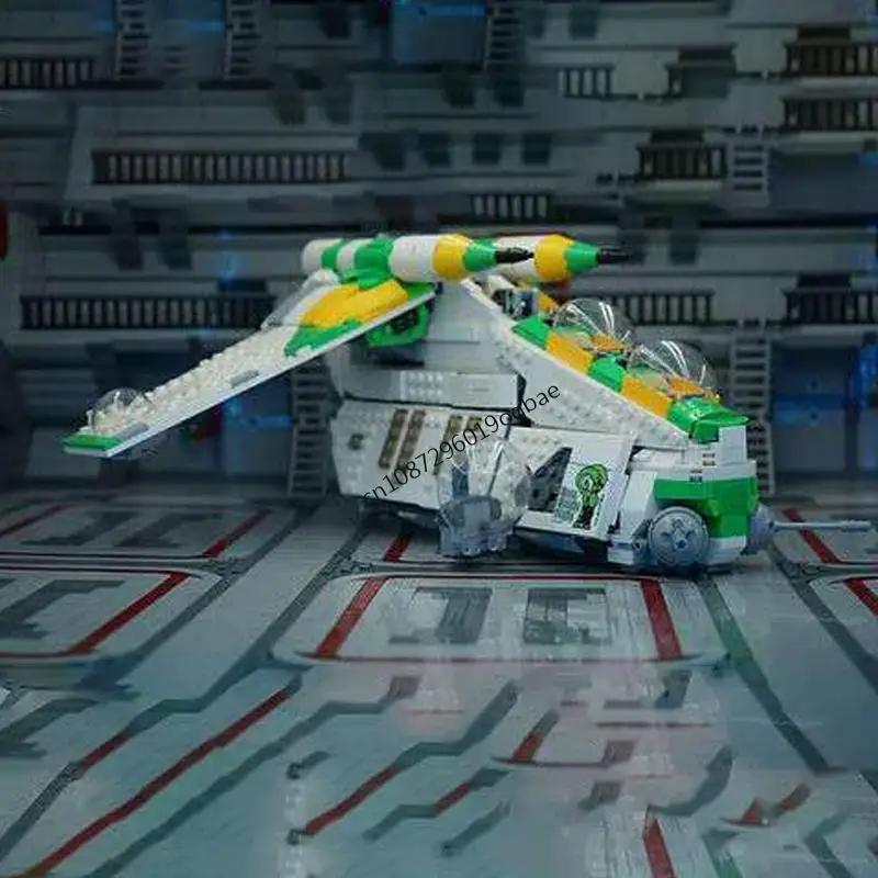 New 1200Pcs Famous Star Battle Movie Moc Doom Gunship Spaceship Model Building Block Diy Creative Ideas Kids Toys Birthday Gifts view 5