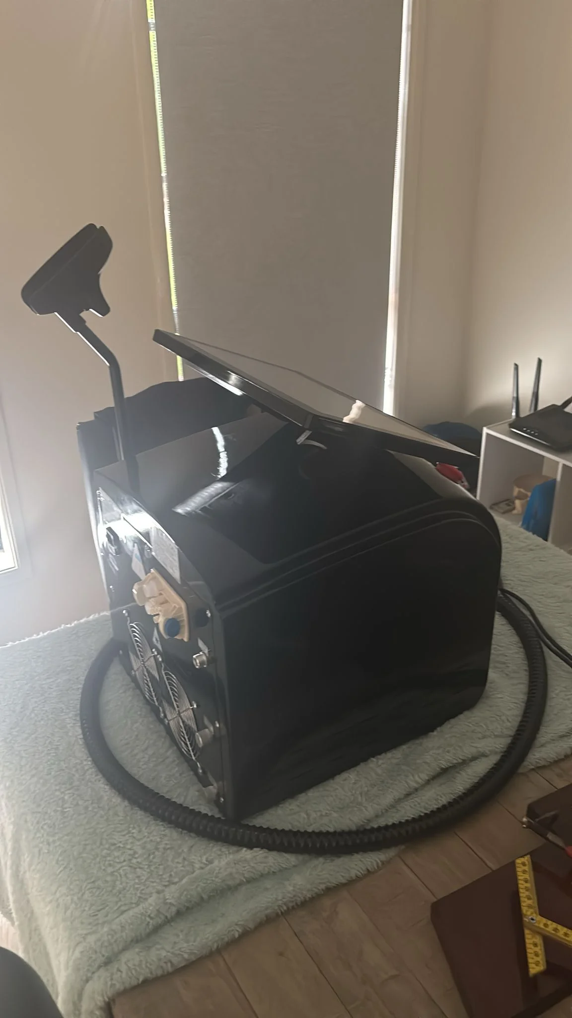 ‌ 2025 المهنية ديود ليزر 755nm 808nm 940nm 1064nm 4000W الجليد التيتانيوم آلة إزالة الشعر غير مؤلم صالون الاستخدام المنزلي ‌