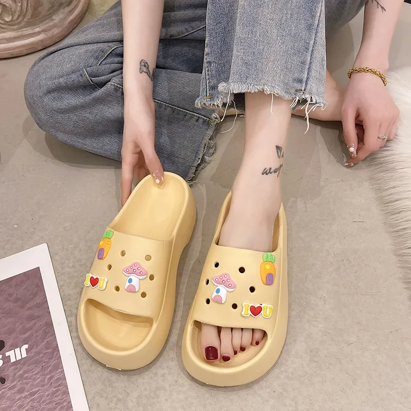 Thick Women Slippers 2023 New Summer Soft Eva Sandals Fashion Hole Shoes Girl Beach Slippers Flip Flops Non-slip Summer Sandals