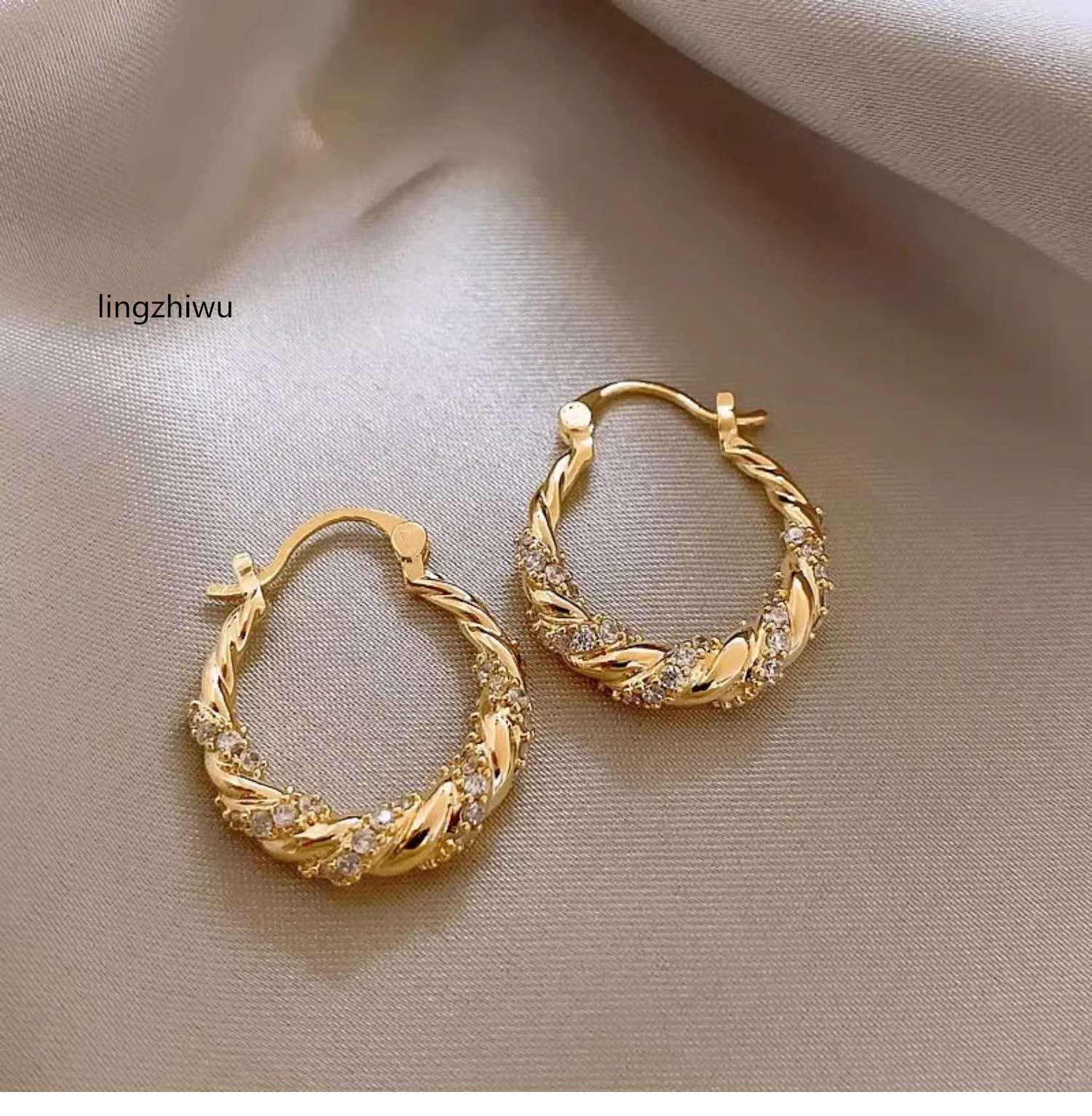 lingzhiwu British Design Zircon Earrings Top Quality Elegant Luxury Unique Ear Decoration New Arrive