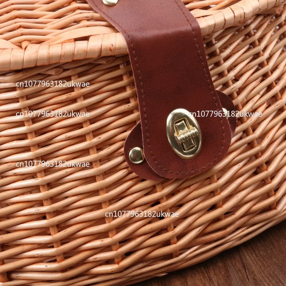 

Rattan Fish Basket with Lid Wooden Fishing Bucket Hand-woven Cage