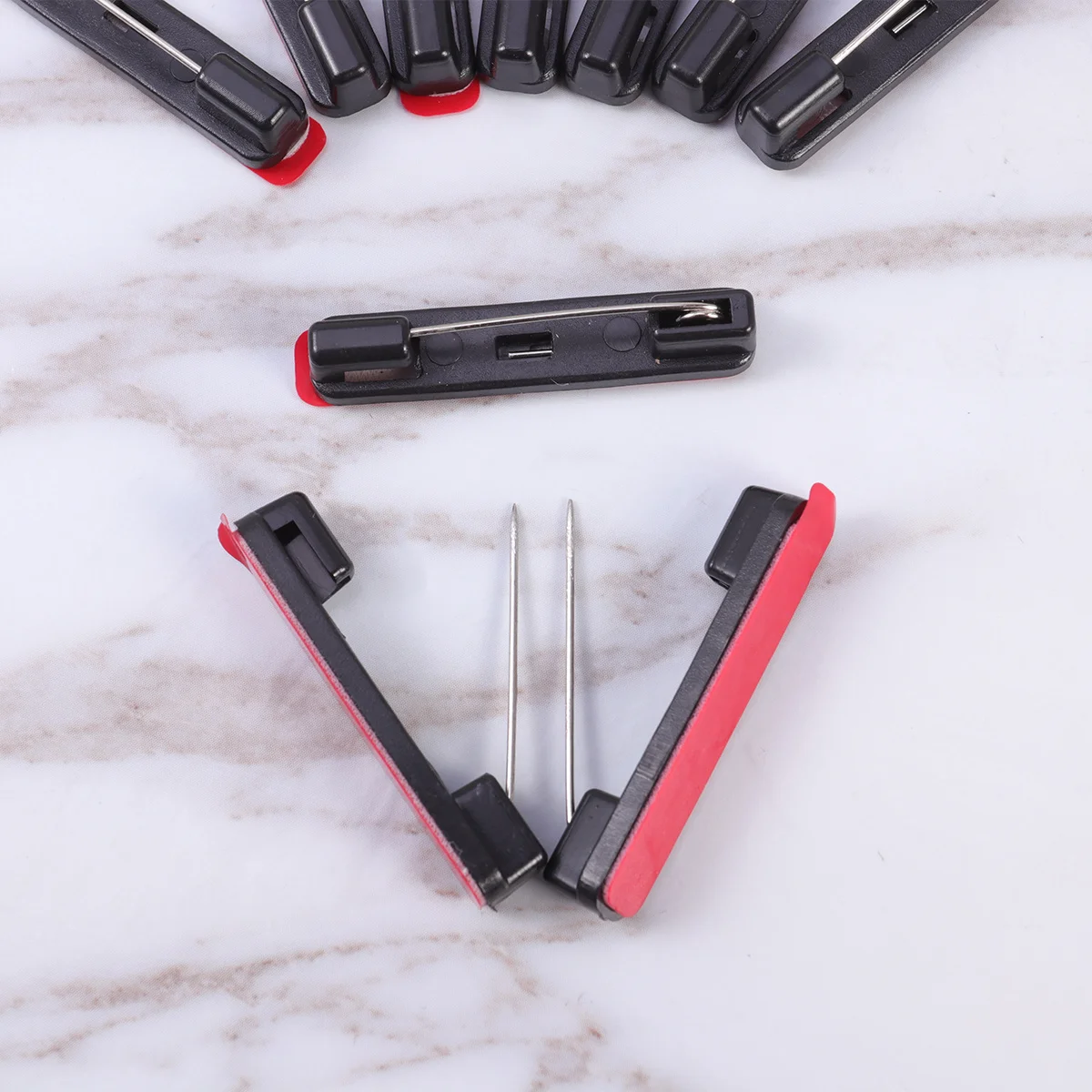 

100pcs Back Glue Pins Self-Adhesive Plastic Safety Bar For Name Tags Badge Brooch Craft Ribbons Pin Backs For Crafts Buckle Pin