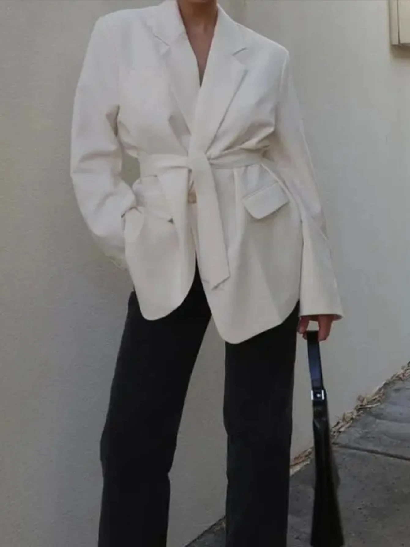 

Elegant Lapel Belt Blazers Coat Women Casual Long Sleeve Pockets Turn-down Collar Tops Autumn New Lady Chic Urban Outwear