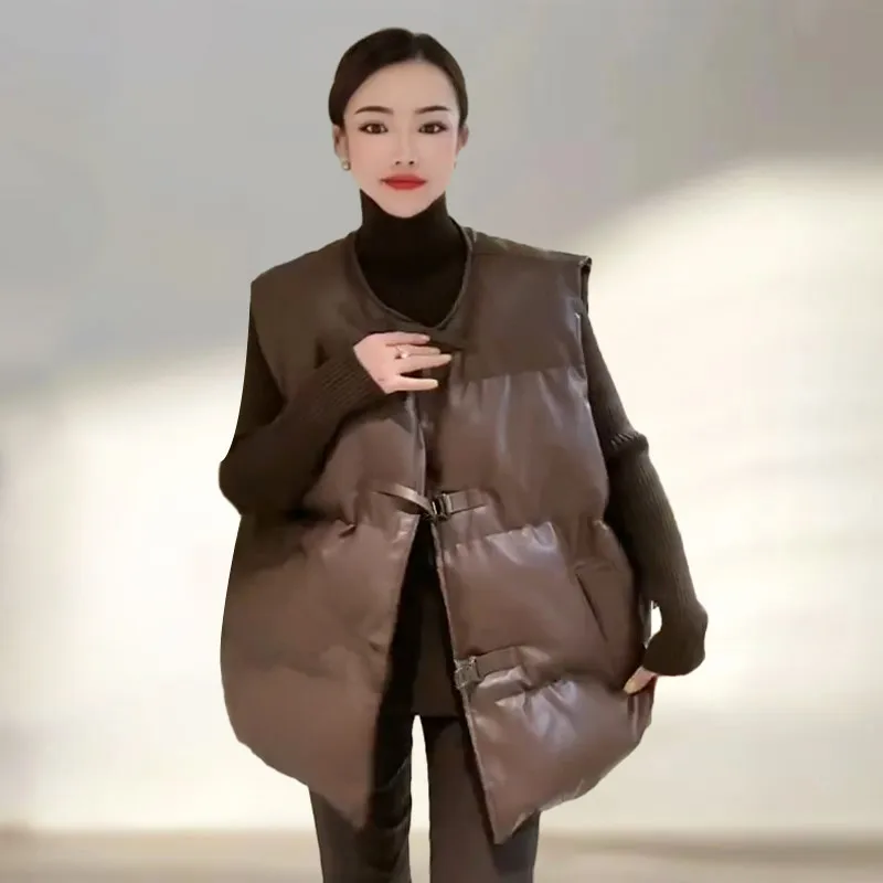 

Модный ретро жилет из искусственной кожи, женский осенне-зимний новый верхняя одежда с круглым вырезом, свободная хлопковая стеганая куртка с металлической пряжкой, жилет