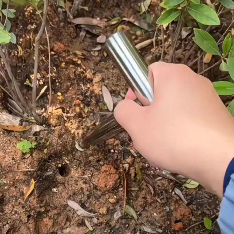 Single Plant Onion Transplanter Tool with Hole Puncher for Seedling Planting and Mulch Film