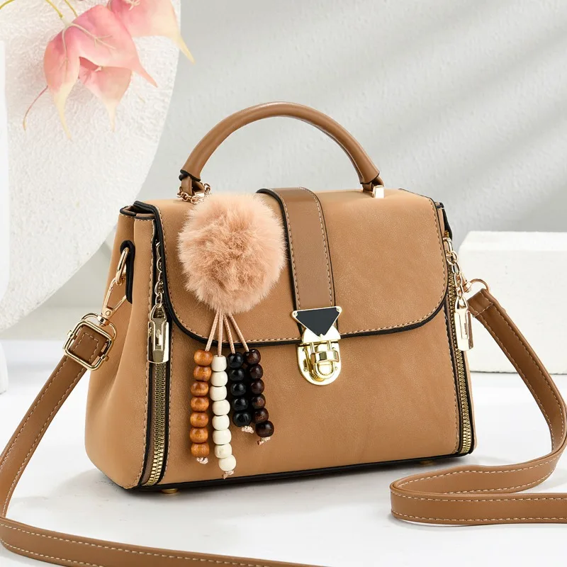 

Fashion Tassel Handbags Women Small Square Bag New Elegant Shoulder Bags Female Famous Designer PU Leather Ladies Crossbody Bag