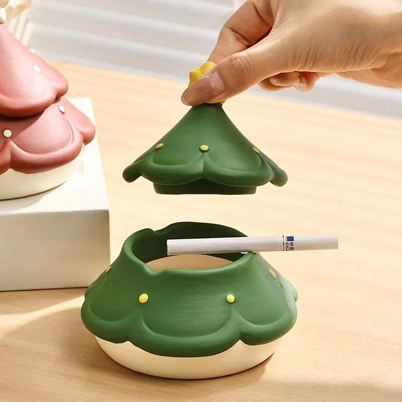 

Tree House Ashtray Ceramic Christmas Tree Modeling with Cover Ash Flying Ashtray Household Ashtray Christmas Tree Ornaments