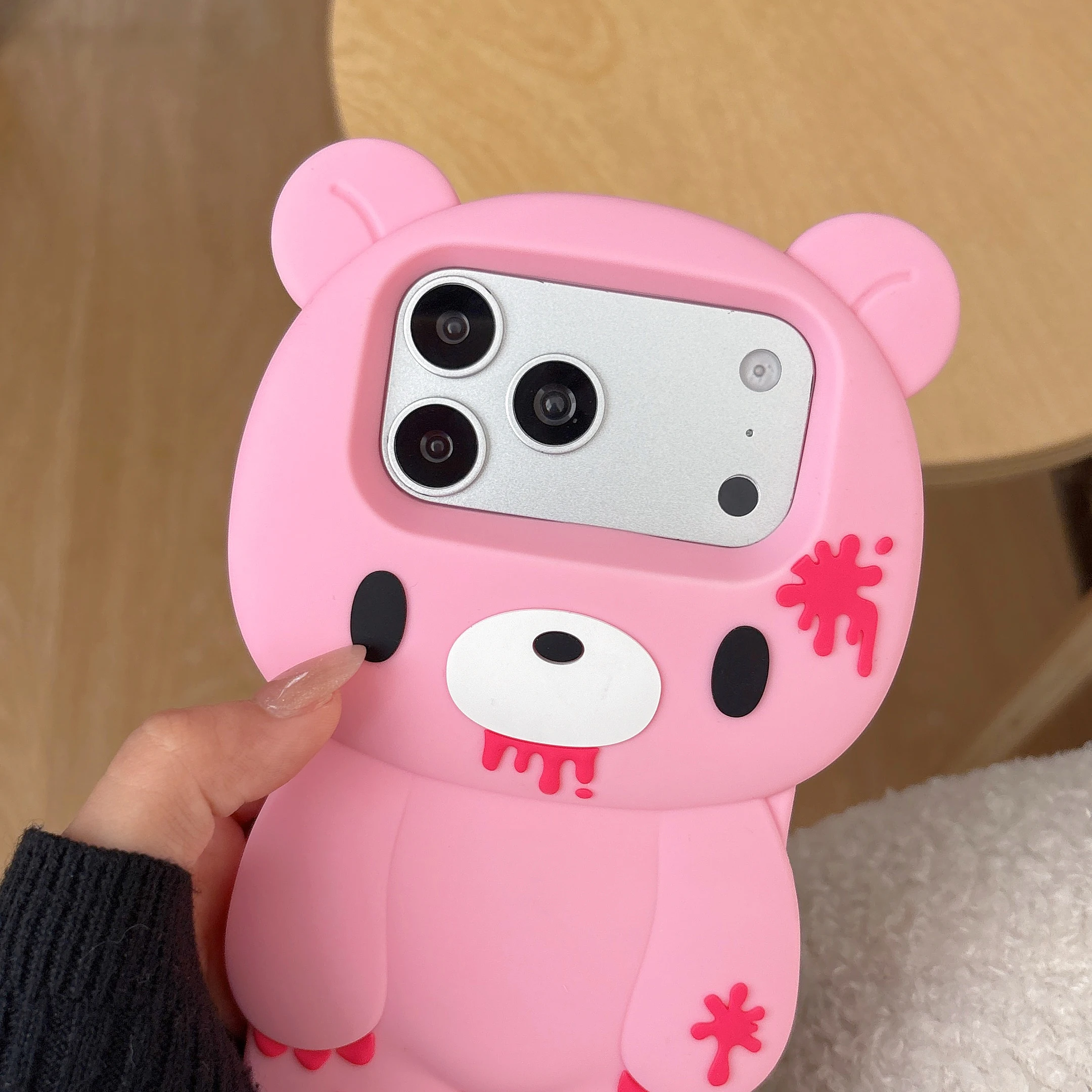 3D Cartoon Niedlicher Blauer Einzigartiger Blutiger Bären-Rilakkuma Handyhülle für iPhone 18 17 16 15 14 13 12 Pro Max Weiche Silikonhülle – Detail 13