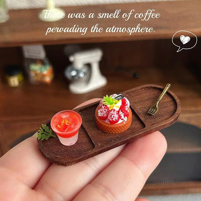 ของเล่นจำลองอาหารน่ารัก 1 ชิ้น แบบจำลองขนมปัง เค้ก ขนาด 1/6 เค้กบลูเบอร์รี่ ทาร์ตสตรอว์เบอร์รี่ ของเล่นอาหารสำหรับบ้านตุ๊กตา อุปกรณ์เสริมตุ๊กตา