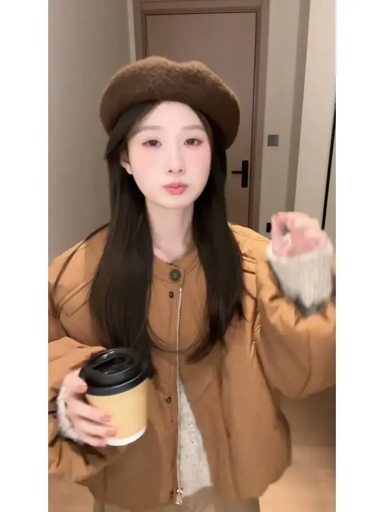 

Puffer Parkas Vintage Womens Harajuku Japanese District Fashion Urban City Metropolitan Downtown Municipal Style Neutral