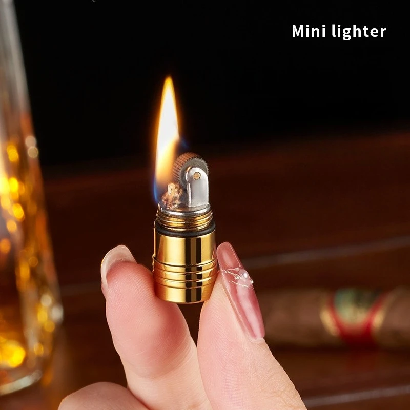 

2PCS Vintage Mini Vintage Grinding Wheel Lighter Creative Men's Portable Cigarette Accessories Gift