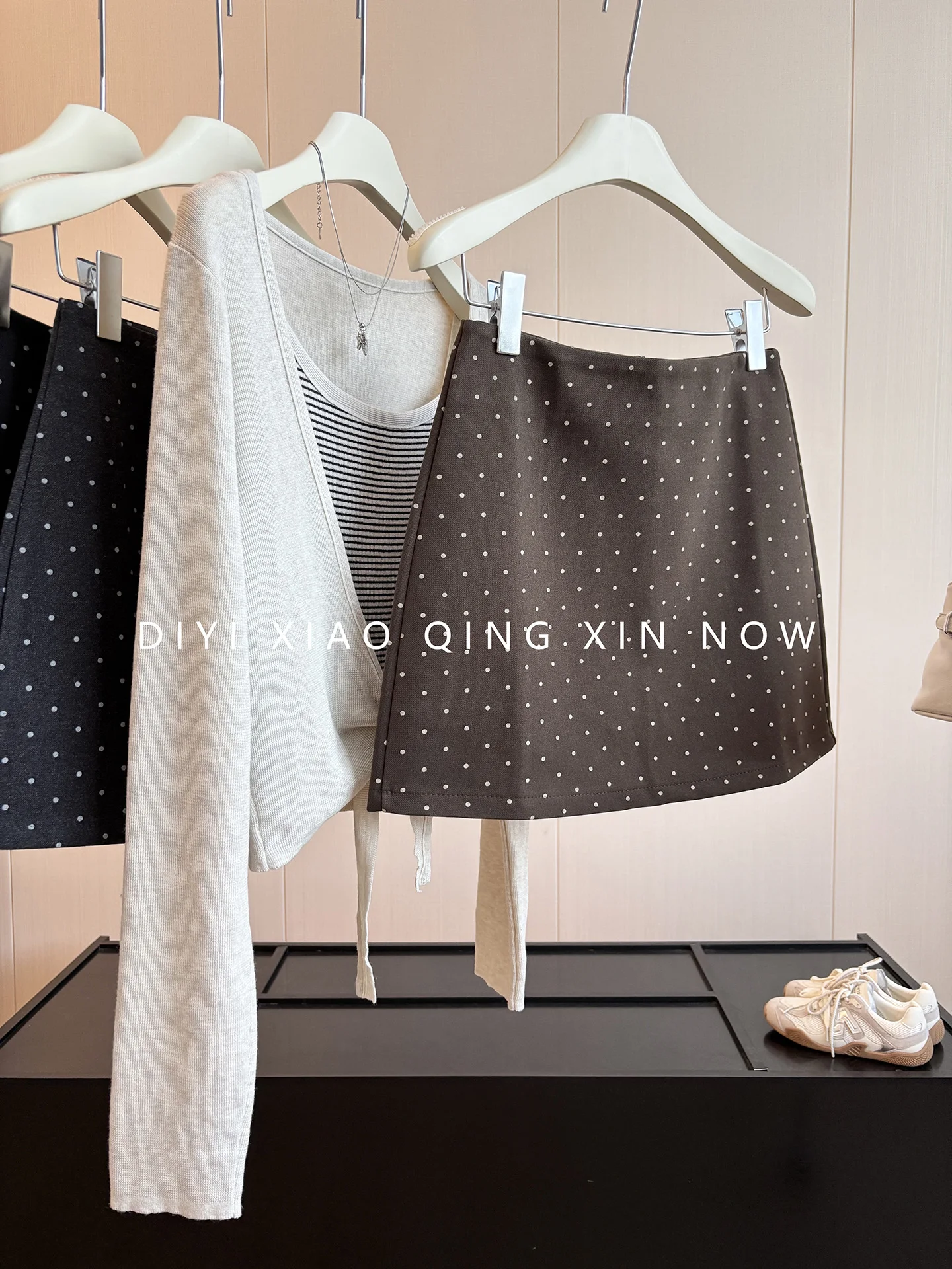 Retro A-Line Halter Neck  Dress Women's Early Autumn Gentle Style Polka Dot Skirt Prevent Exposure Slimming Short Skirt