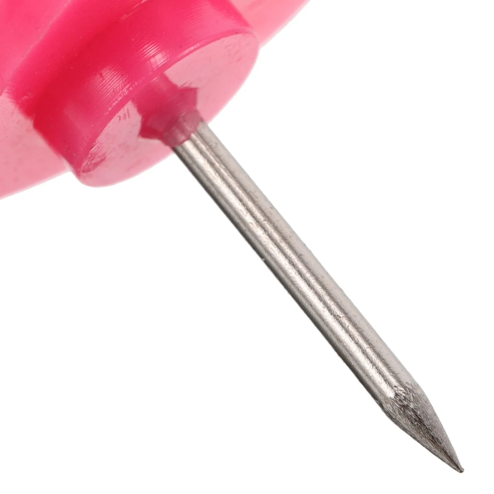 100Pcs Heart Thumbtacks Strong Secure Photo Holder Tacks for Corkboard Office Bedroom Living Room Decorative Use