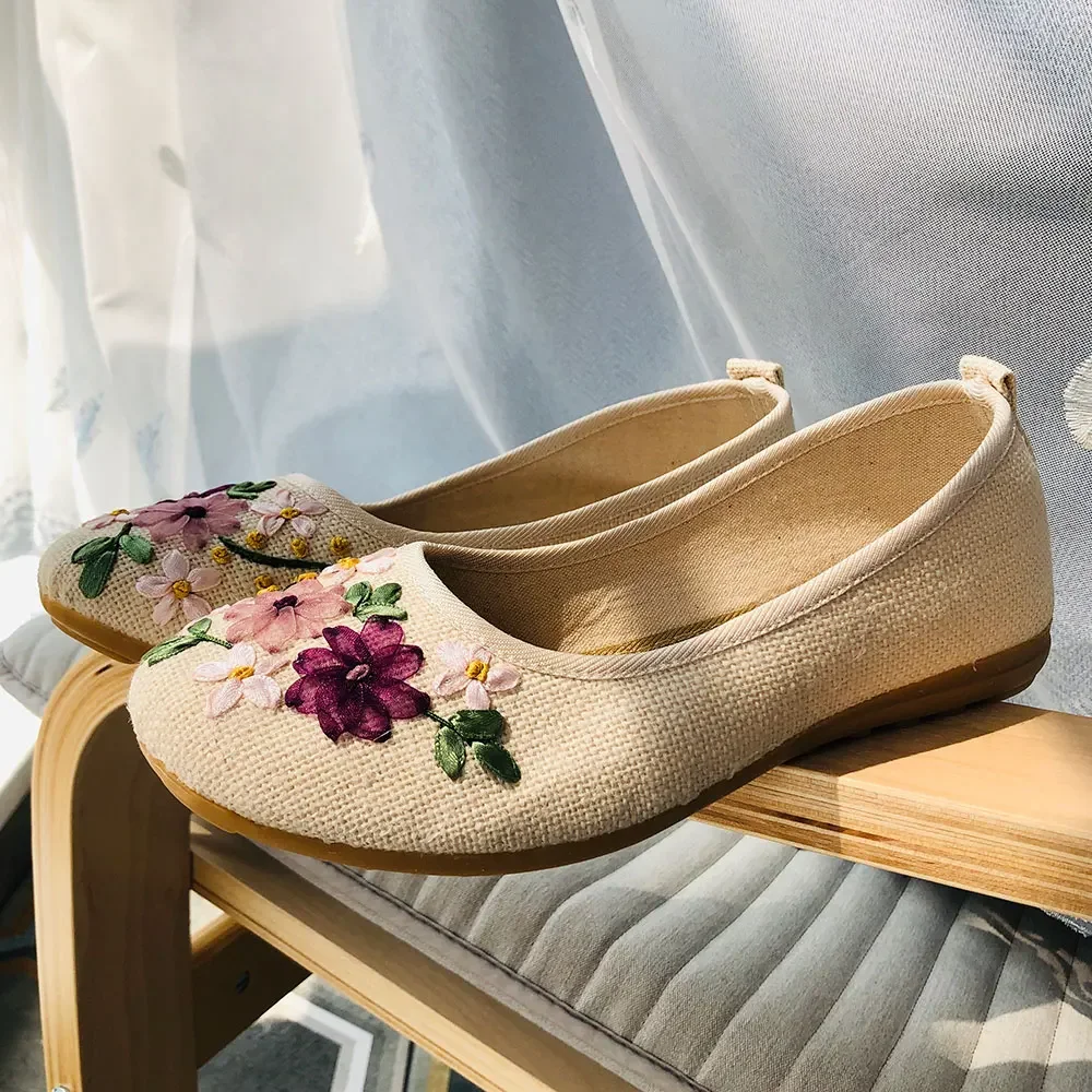 

Vintage Embroidered Women Flats Flower Slip On Cotton Fabric Linen Comfortable Ballerina Flat Shoes Sapato Feminino