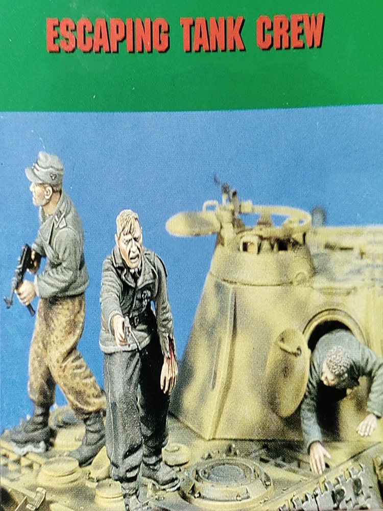 Unassambled  1/35  modern soldier escaping tank crew 3    figure  Resin figure miniature model kits Unpainted