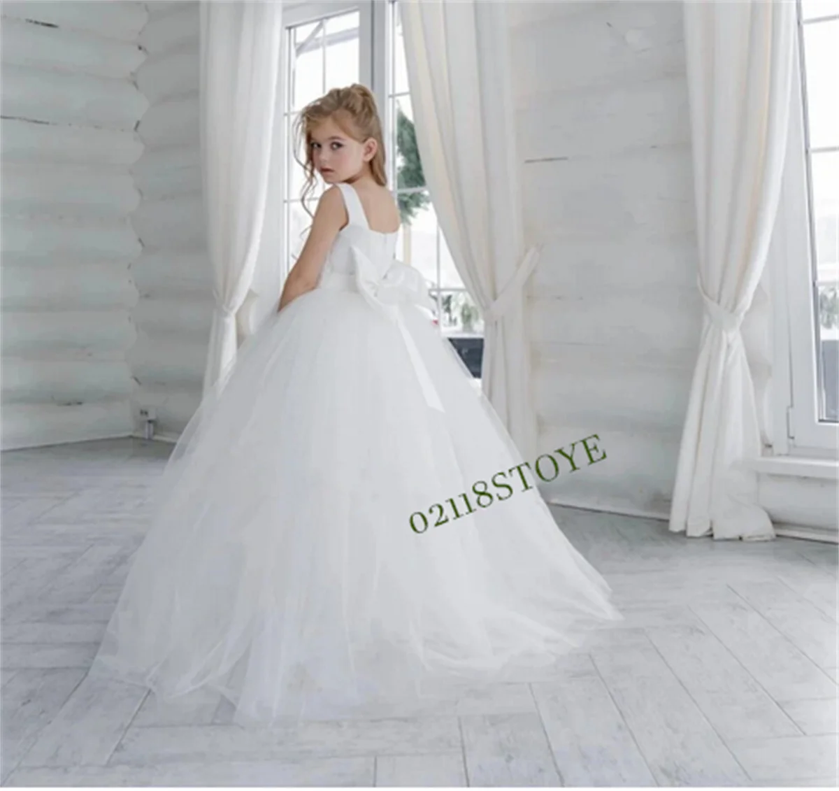 Gorgeous Tulle White Ivory Flower Girl Dress for Wedding Zipper Back Big Satin Bow Girls First Communion Dress Special Occasion