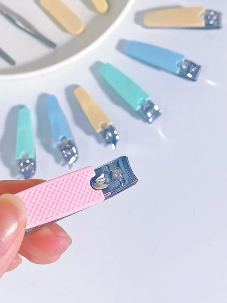Cortaúñas con manga de silicona, recortador de uñas anticaída, plano, Diagonal, estilo Ins, portátil para estudiantes, lindo, cuidado de uñas para