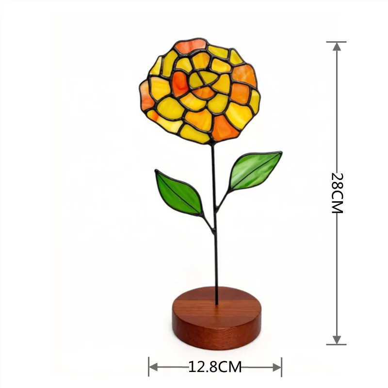 Goldene Geburtsblume aus Buntglas, personalisiertes Geschenk für Sie, eleganter Buntglas-Sonnenfänger für Geburtstage oder Jubiläen der Mutter. – Detail 14