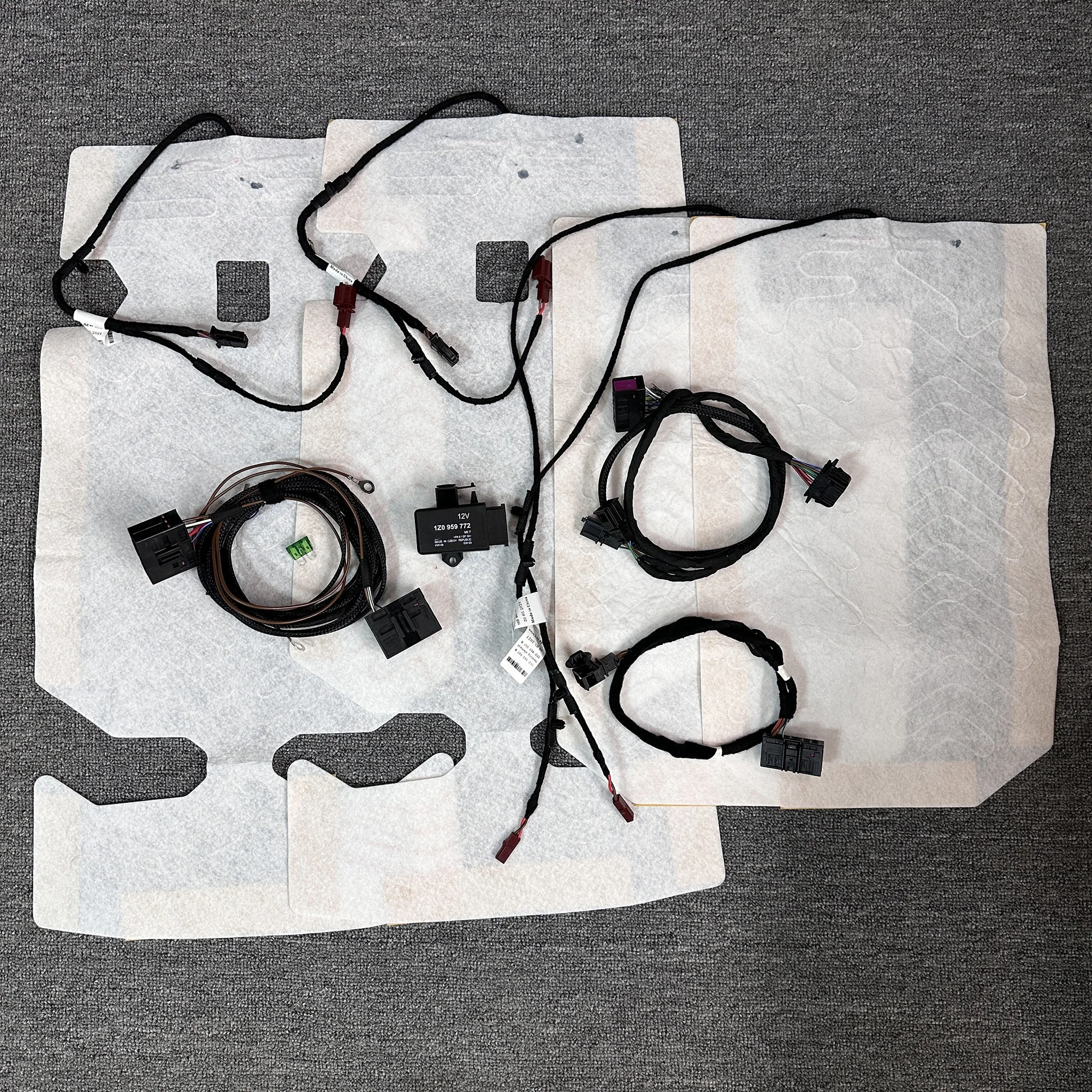 

For VW PQ platform Jetta CC Golf 6 Passat B7 Tiguan , original seat heating heating pad heating seat 19D 963 555 19D 963 557