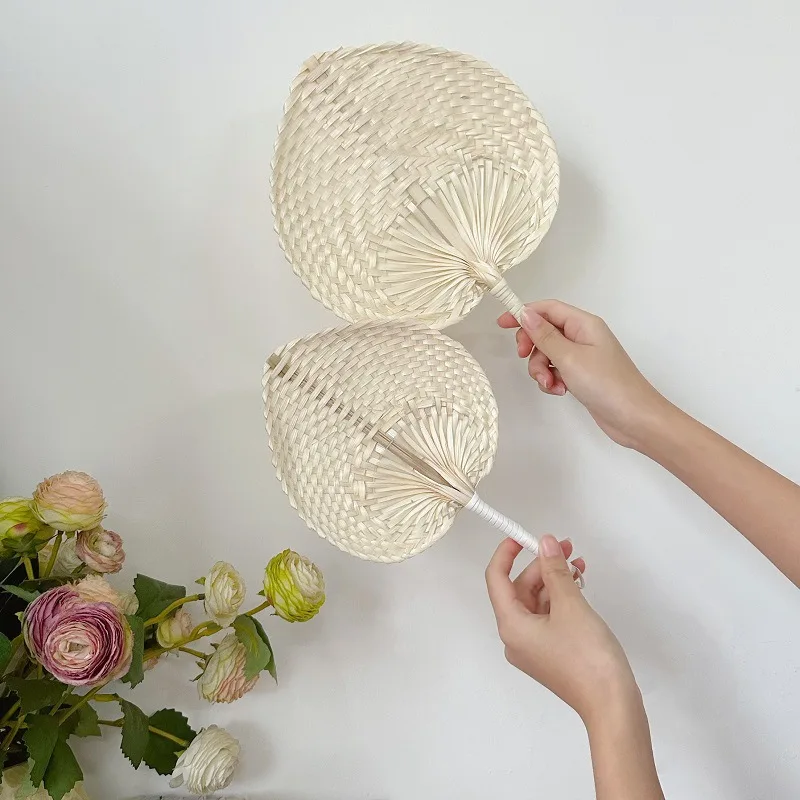 

1Pcs Bamboo Weaving Hand Fans Handmade Heart Shaped Raffia Summer Fan Chinese DIY Straw Woven Cooling Fan Home Decoration New