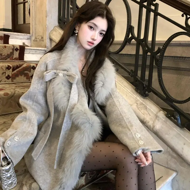 

Двустороннее шерстяное пальто женское осенне-зимнее темпераментное светское пальто во французском стиле золотого ветра тяжелой промышленности с меховым воротником