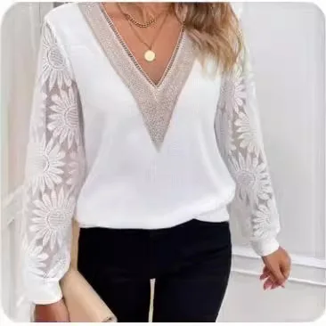 New autumn women\'s fashion temperament, casual and elegant commuting long sleeved V-neck patchwork hollow lace T-shirt