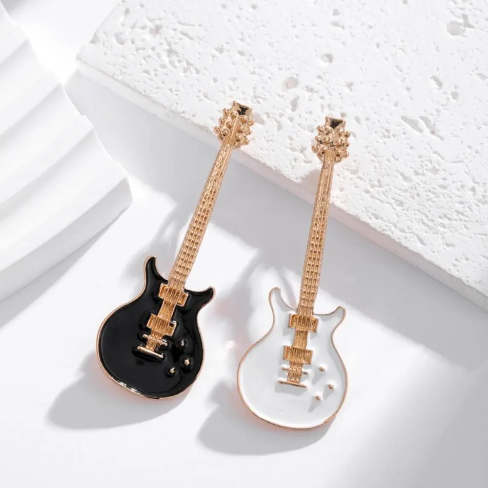 Creative Alloy Guitar Enamel Pin Jewelry Vintage Retro Guitar Badge Concert Black Music Instrument Brooch Music Lover