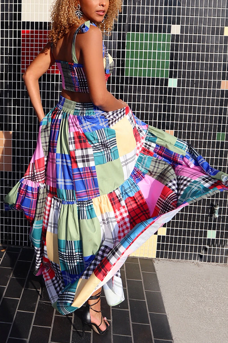 Buntes Kariertes Übergrößen-Zweiteiler-Set mit Träger-Bustier-Crop-Top und Stufenrock für Damen, Boho Sommer-Set – Detail 1