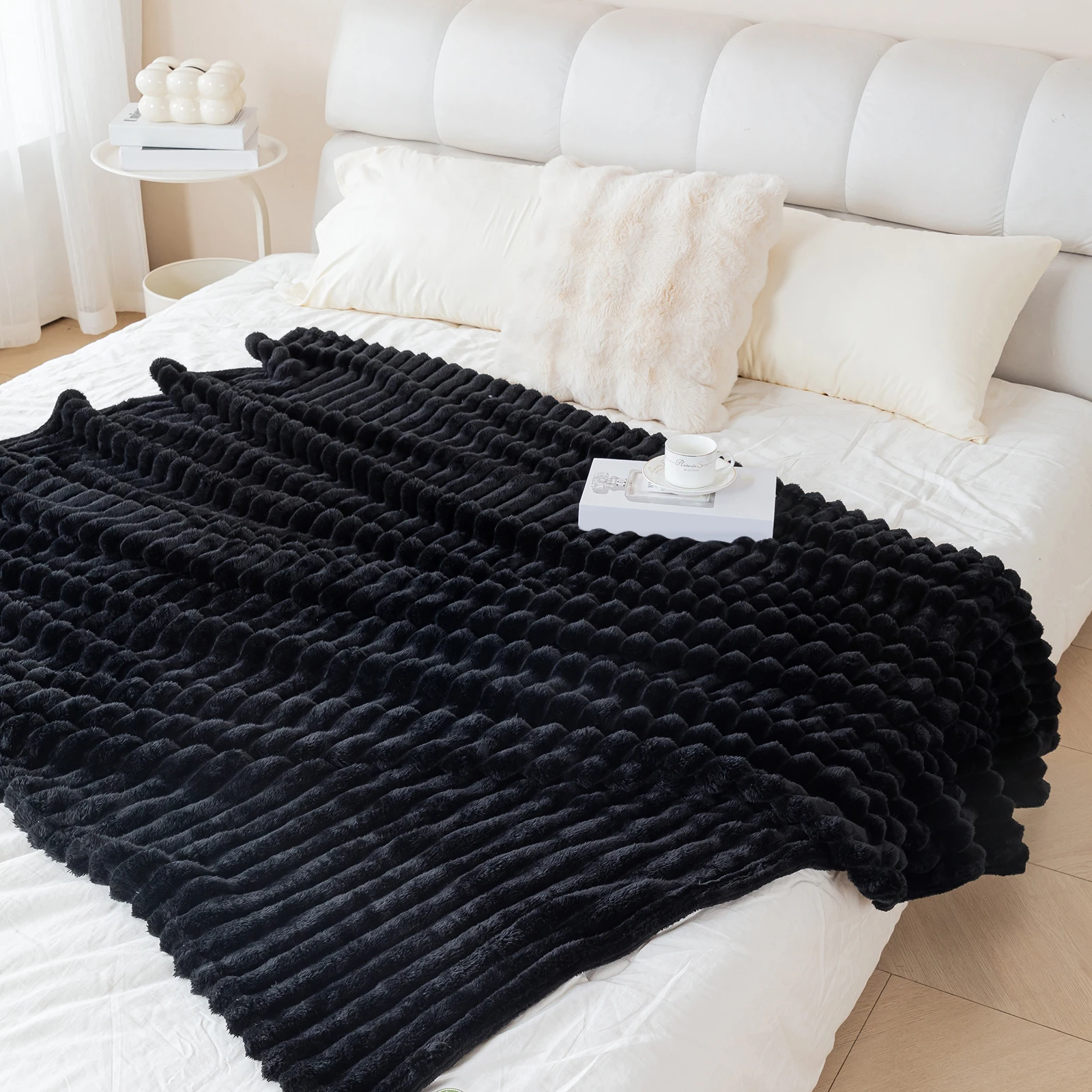 1 Stück gestreifte, einfarbige Flanelldecke, weiche und bequeme Überwurfdecke, geeignet für Sofas, Betten und Reisen, vielseitig einsetzbar – Detail 27