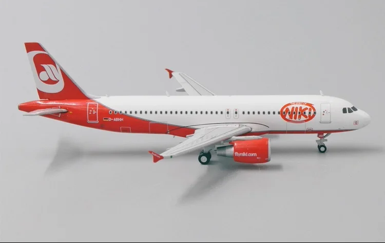 JC WINGS Diecast 1/400 Scale AIRBUS Alloy Model Aircraft AIRBUS A320 Niki D-ABHH LH4097 Play with Airplane Toy Boy Gift Box