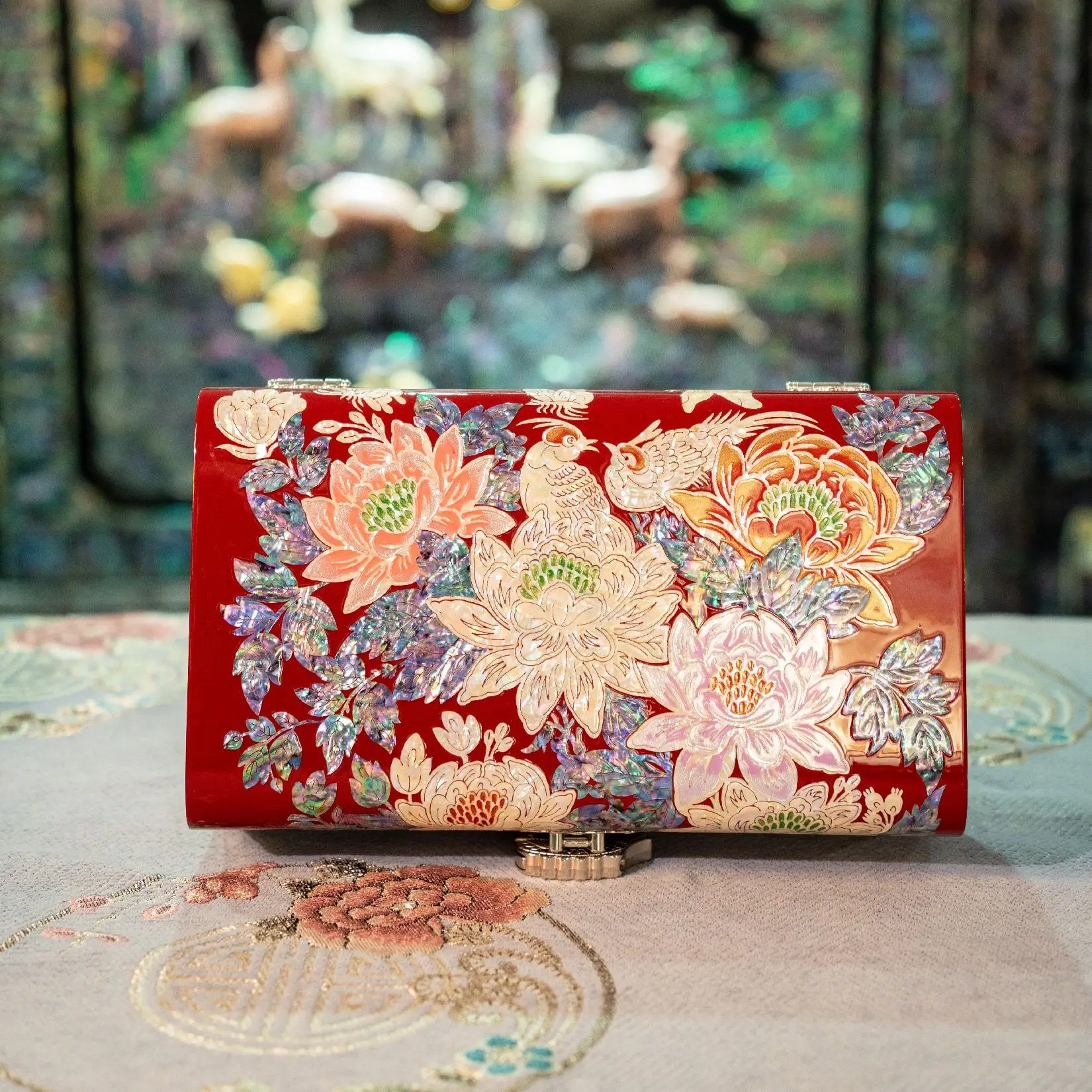 Intangible cultural heritage snail lacquer, outer full shell jewelry box, handicrafts business gifts