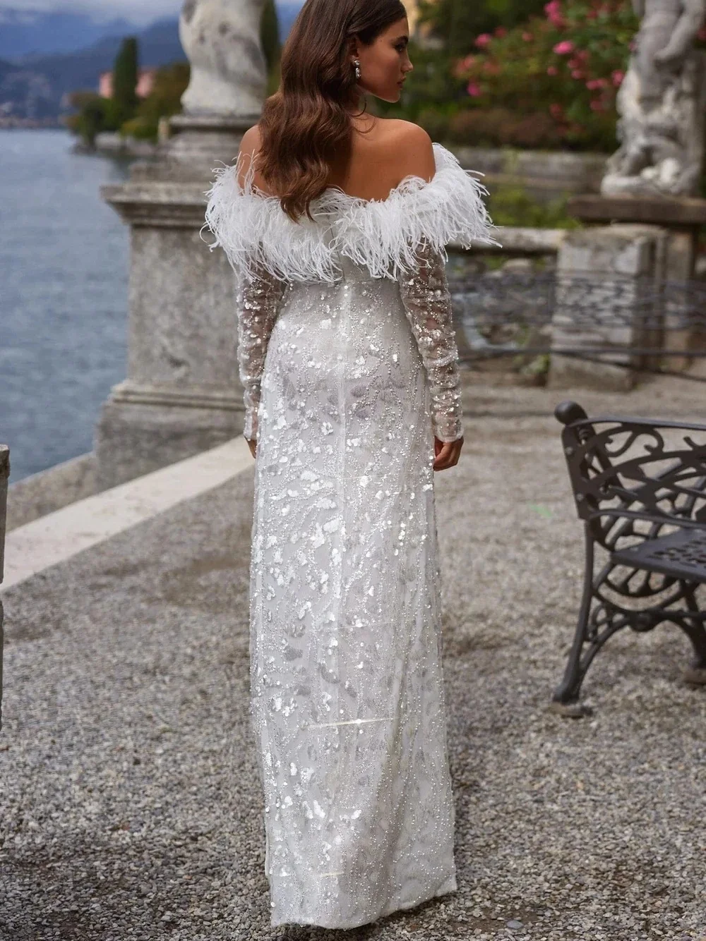 Luxurious Wedding Dresses Feather Sequins Mermaid Bridal Gowns High Split Beading Custom Made Long Sleeve Bride Dress