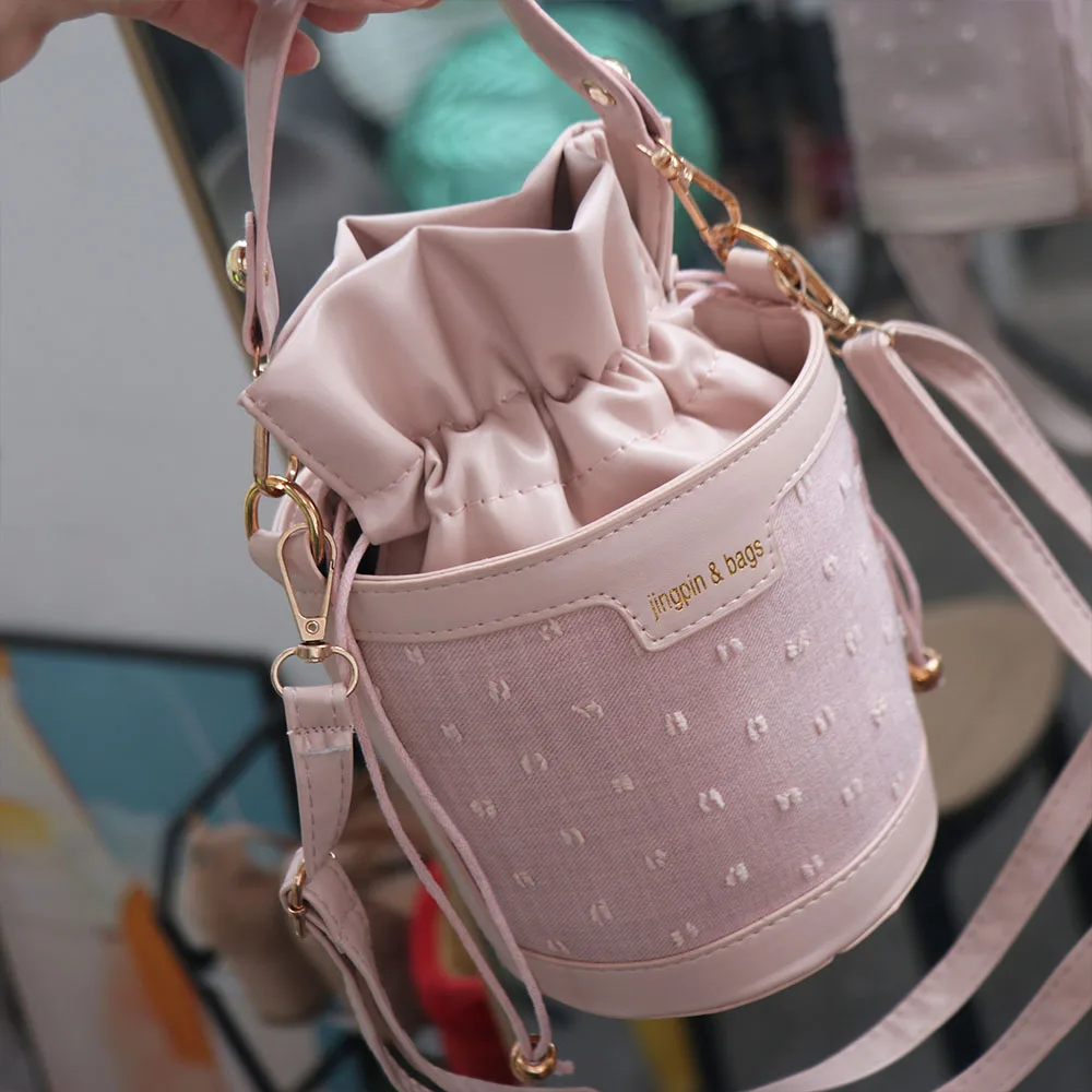 Korean Style Drawstring Bucket Bag Handbag Solid Color Vegetable Basket Bag Handheld Cylindrical Pu Shoulder Bag Outdoor