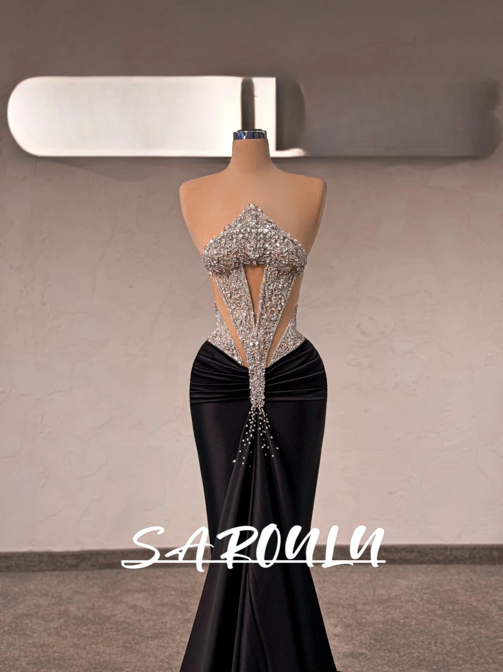 

Black Front Cape Beaded Evening Gown Delicate Crystals Mermaid Fitted Prom Dress Customized Sexy Cut Out Formal Events Wear