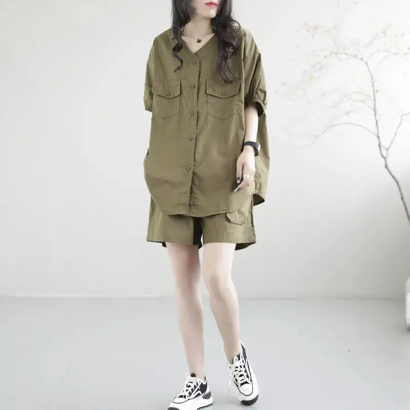 Conjunto de camisa solta feminina de verão com shorts da moda