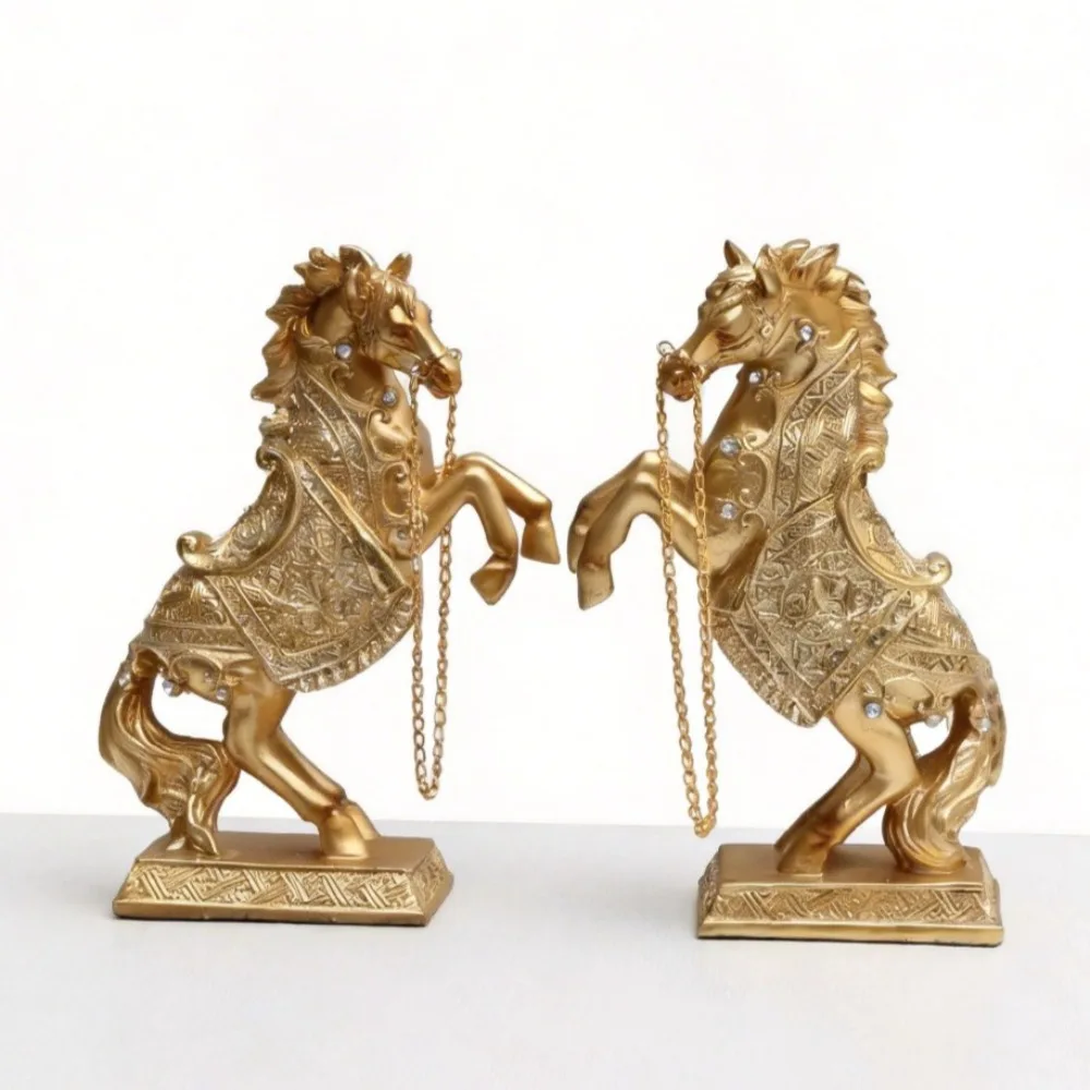 

Horse Statue Decor Resin Golden Horse Figurine Modern Home Decor Sculpture for Living Room Office Desk Aesthetic Decoration