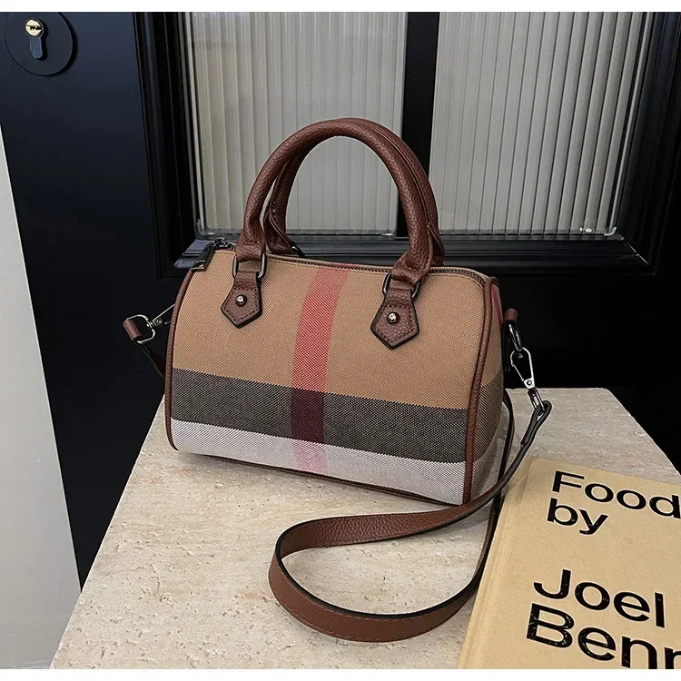 

2025 New Designer Mini Pillow Bag - Women's Cowhide, Retro Shoulder Crossbody