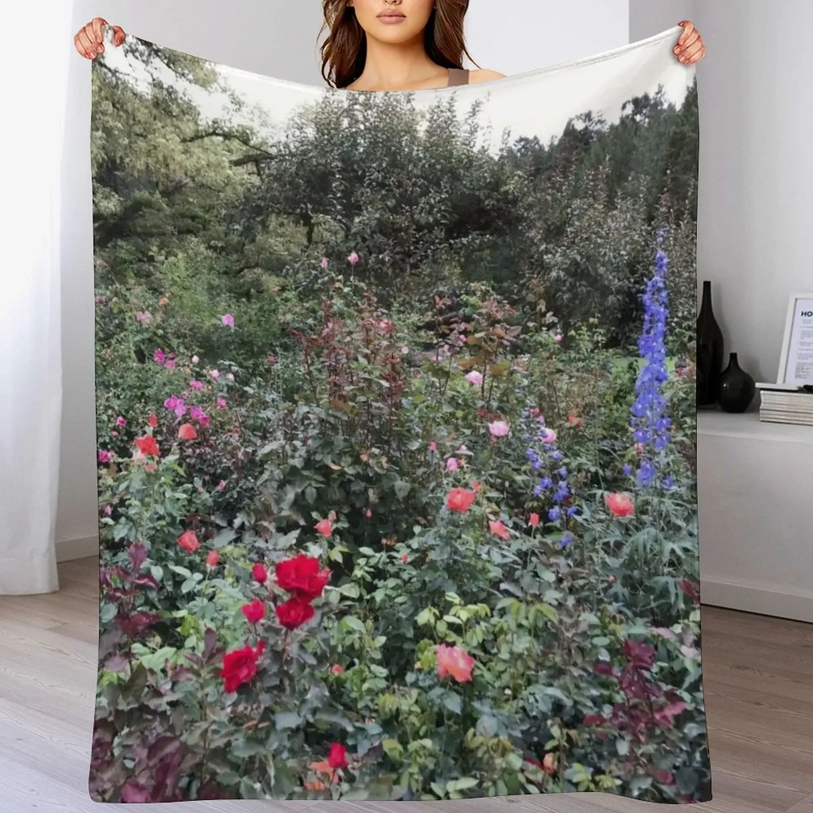 

Butchart Garden Flowers Throw Blanket Luxurious Soft Blanket Holiday Gift for Family