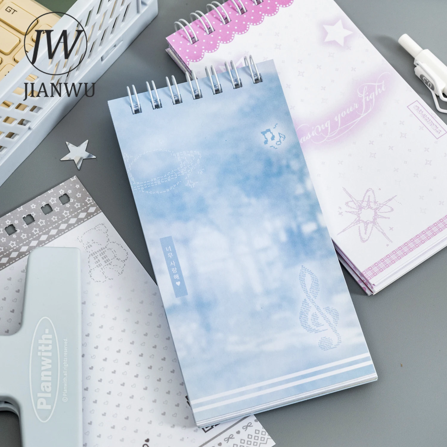

JIANWU Milk Foaml Planet Series Vintage Lace Border Smudge Landscape Material Collage Memo Pad Creative Junk Journal Stationery