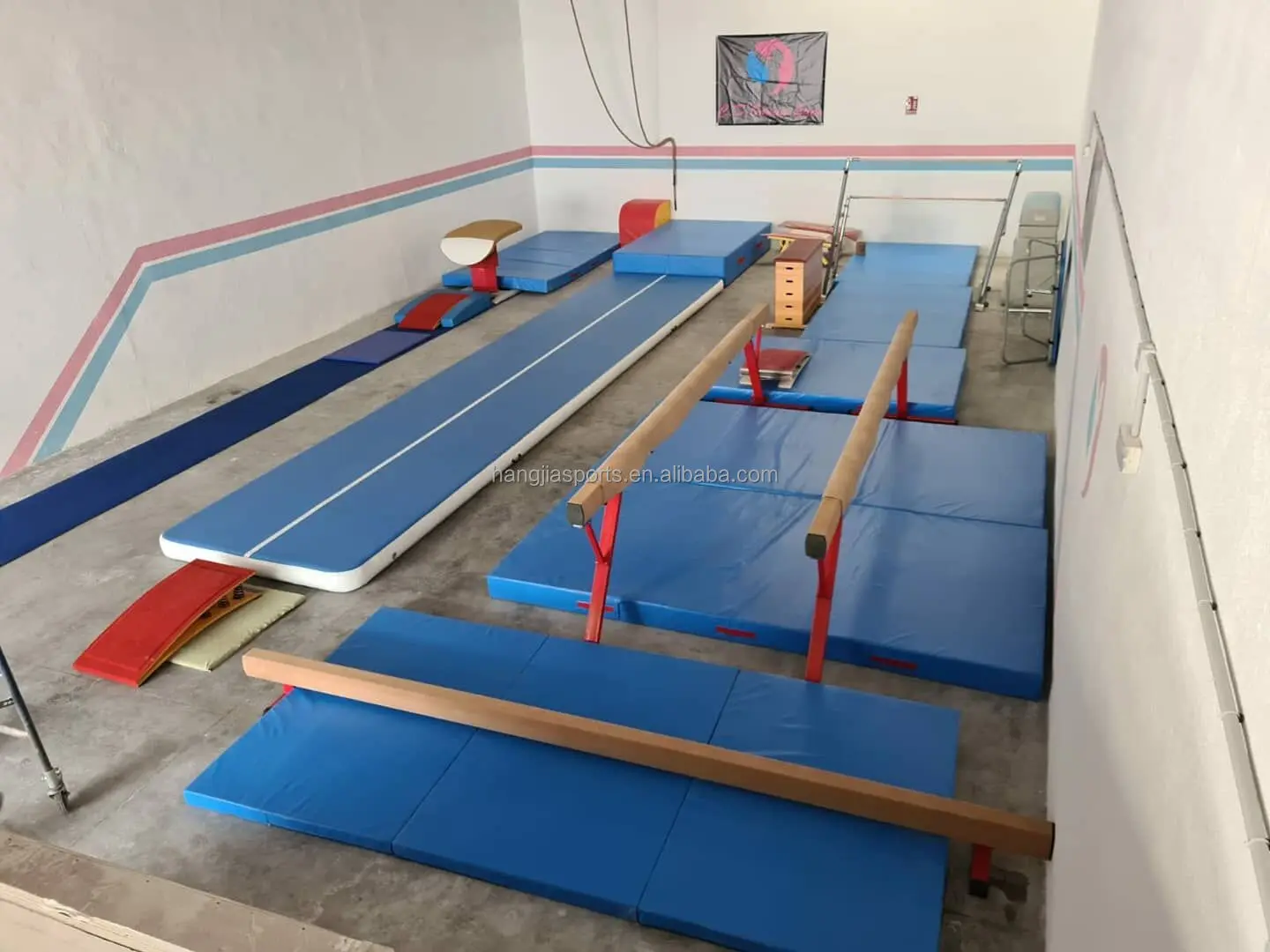 Low Price Gymnastics Equipment Outdoor Indoor Athletic Children Use Height Adjustable Lifting Balance Beam for Kidspromote sales
