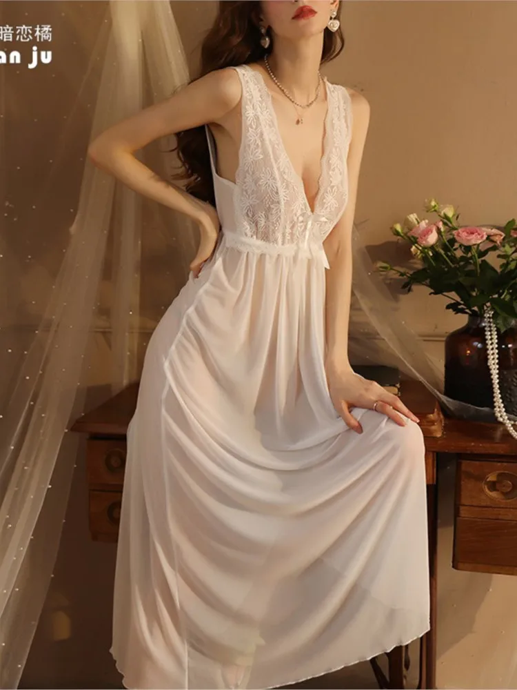 Long Night Dress Women Lace Perspective Gowns Vintage Nightgown Elegant Low-cut Nightdress Sleeveless Sleep Night Wear Woman