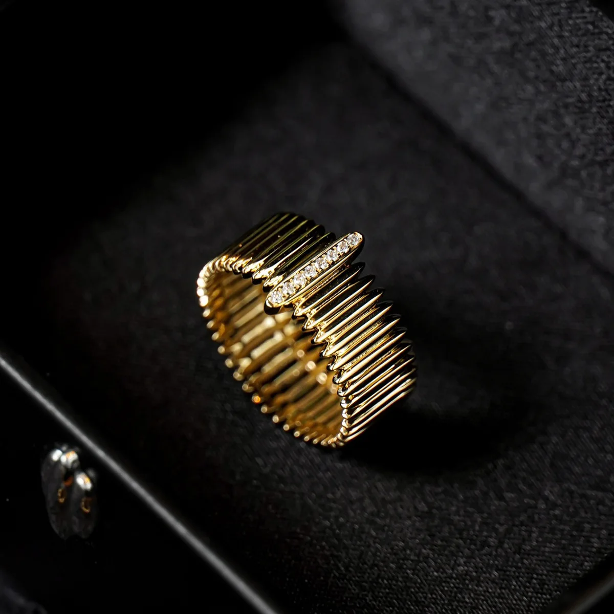 

Fashionable S925 Sterling Silver Gold Plated Cool Ring For Women Organ All-match Earrings