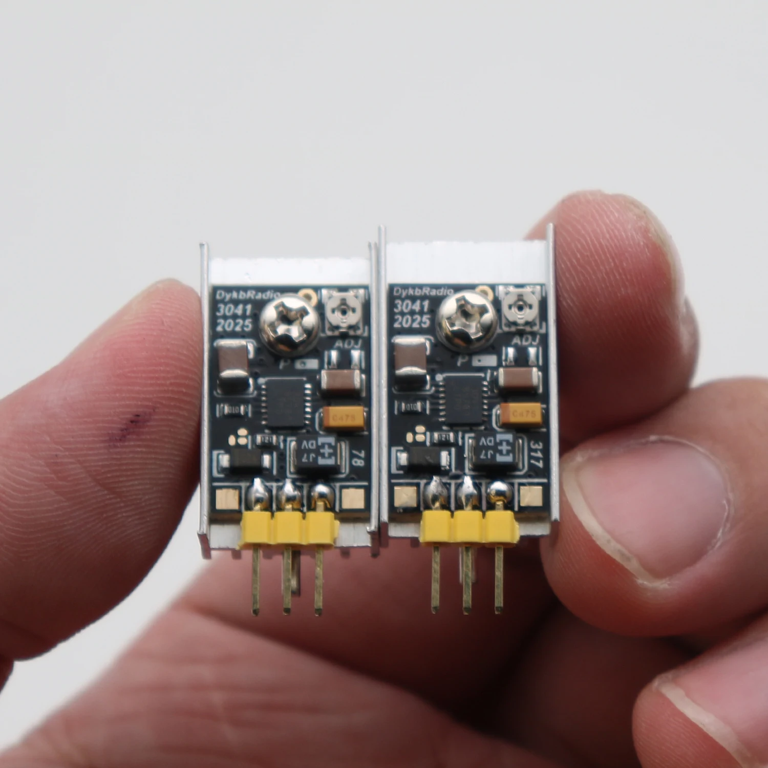 LT3041 Ultra-Low Noise Linear Regulator 1A Adjustable DC Power Supply 0.8µV RMS for RF Circuit Audio Decoder Amplifier 3.3V-15V
