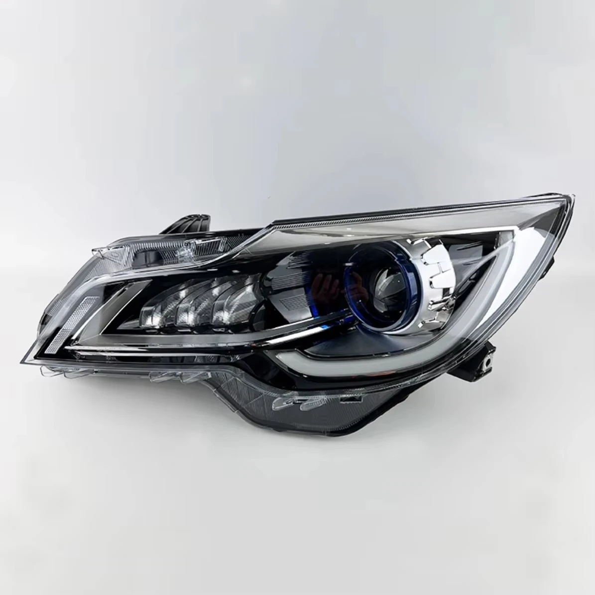 Auto Front LED Headlamp Assembly for JETOUR X70 and X70PLUS Replacement Car Headlight Parts