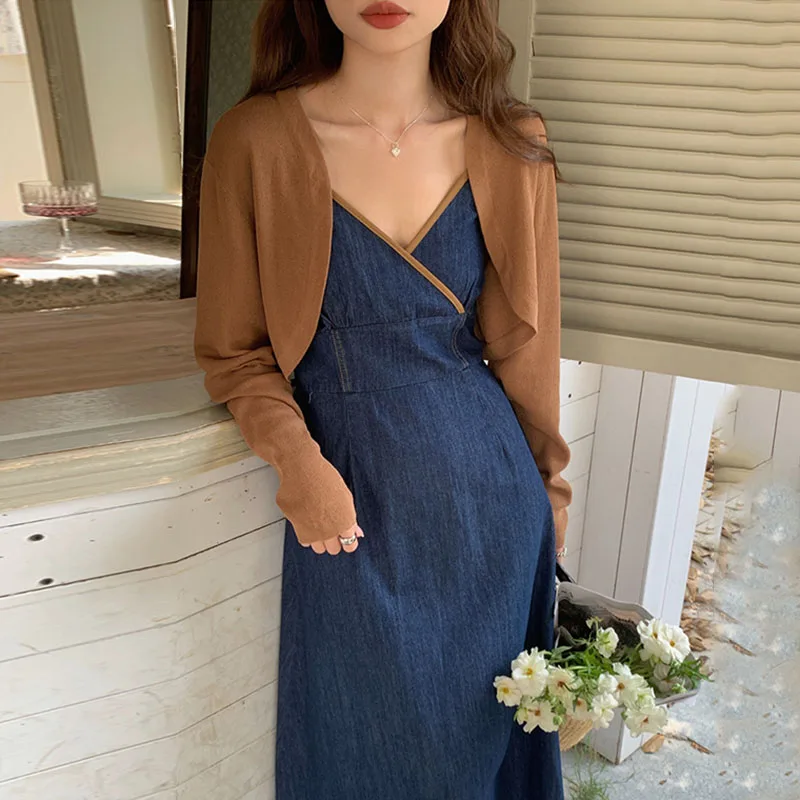 

Chic Short Knitted Cardigan Shoulder Wrap V-Neck Slimming Strap Dress Set for Women Summer Fashion Casual Comfortable