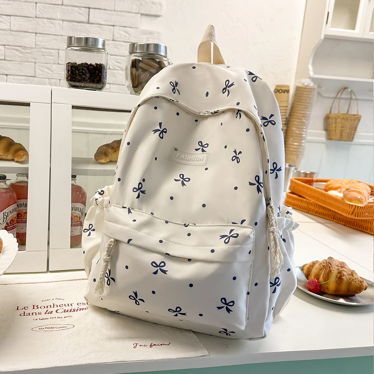 حقيبة ظهر نسائية عصرية - حقيبة مدرسية من النايلون بطباعة فيونكة ونقاط مع أشرطة قابلة للتعديل ومقصورات متعددة للكلية والعمل #6