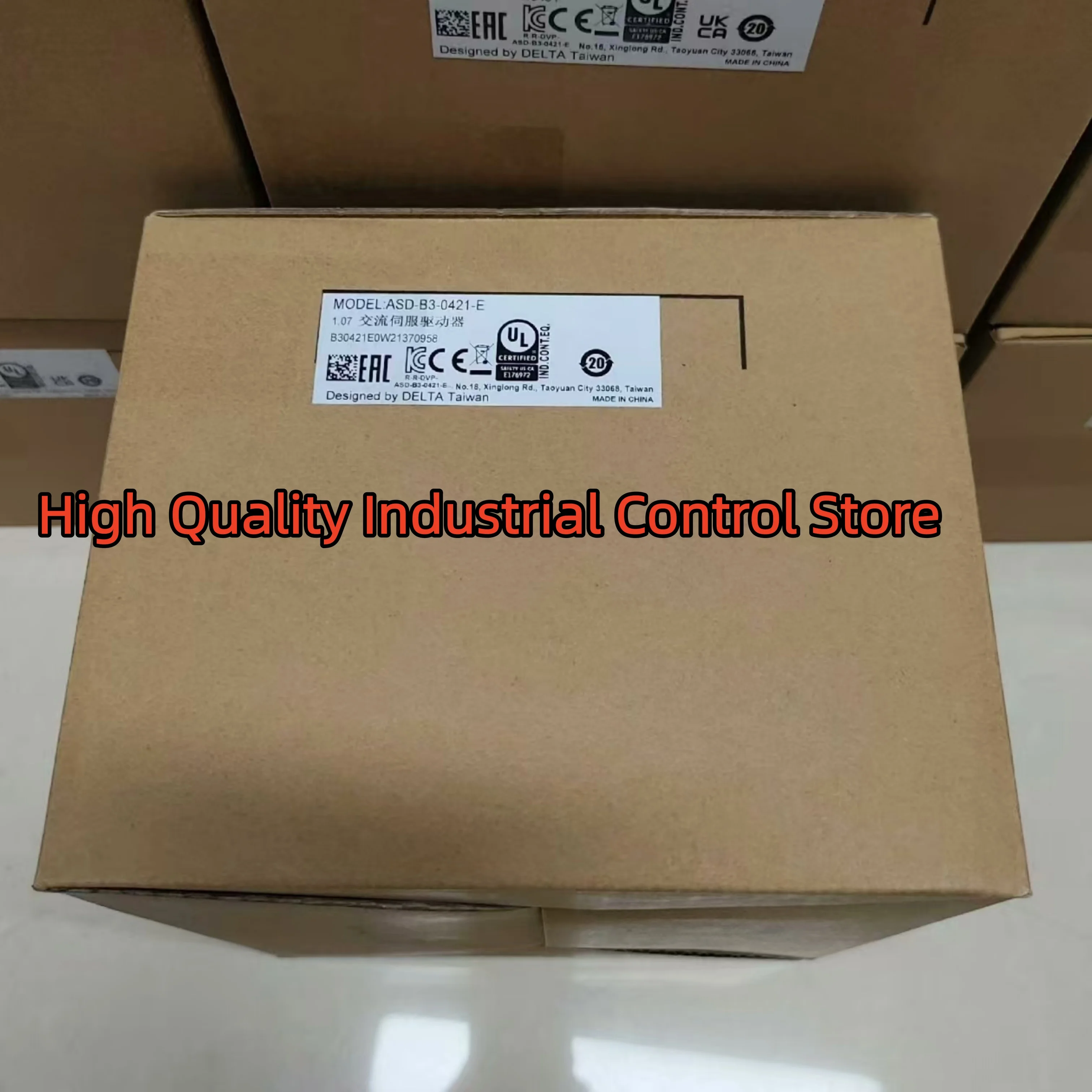 

Привод переменного тока ASD-B3-0421-E ECM-B3M-C20604RS1 100% НОВЫЙ