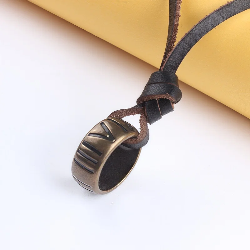 Man Necklace Personality Fashion Alloy Ring Roman Numeral Pendant Vintage Punk Leather Necklace for Men Hand-woven Necklace Gift