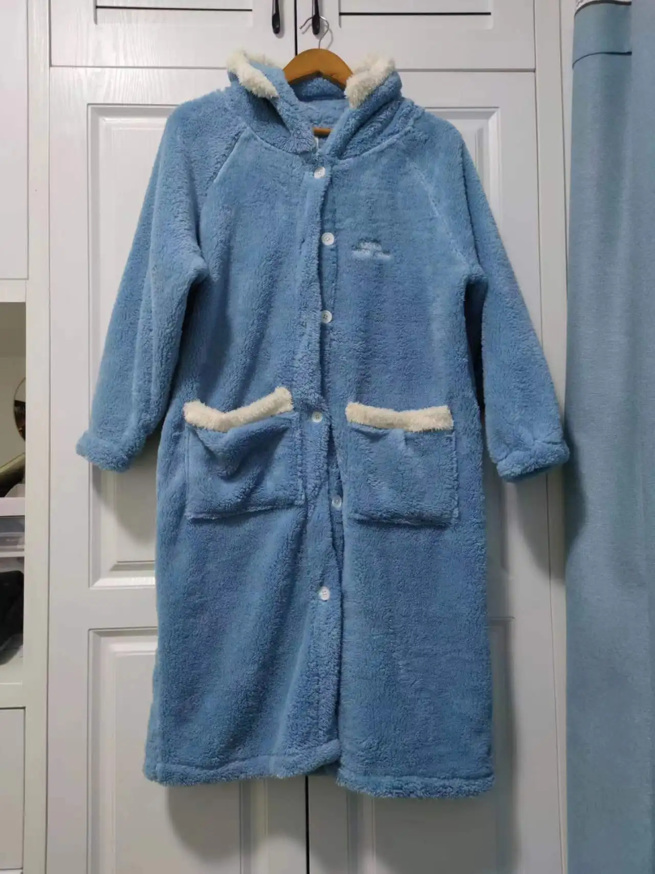 Bata de baño con capucha para mujer, camisón de lana de tiburón de dibujos animados Kawaii, pijama grueso, bata larga de invierno