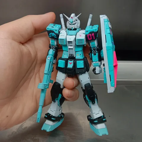 RG40B RX-78-2 2.0 1/144 Hatsune Color Plastic Assembly Model Kit  Collectible Figure Desktop Ornament Boys' Puzzle Toys Gift